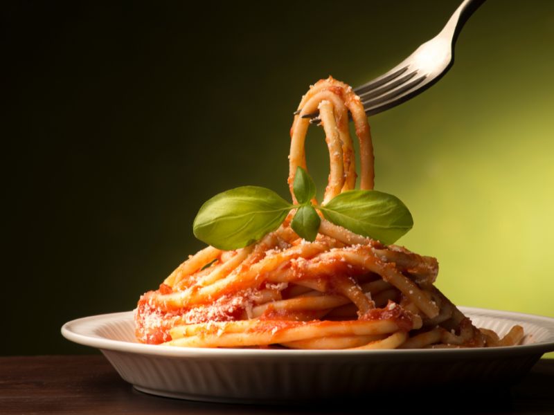 Catering e psicologia: come il cibo influenza le emozioni durante gli eventi